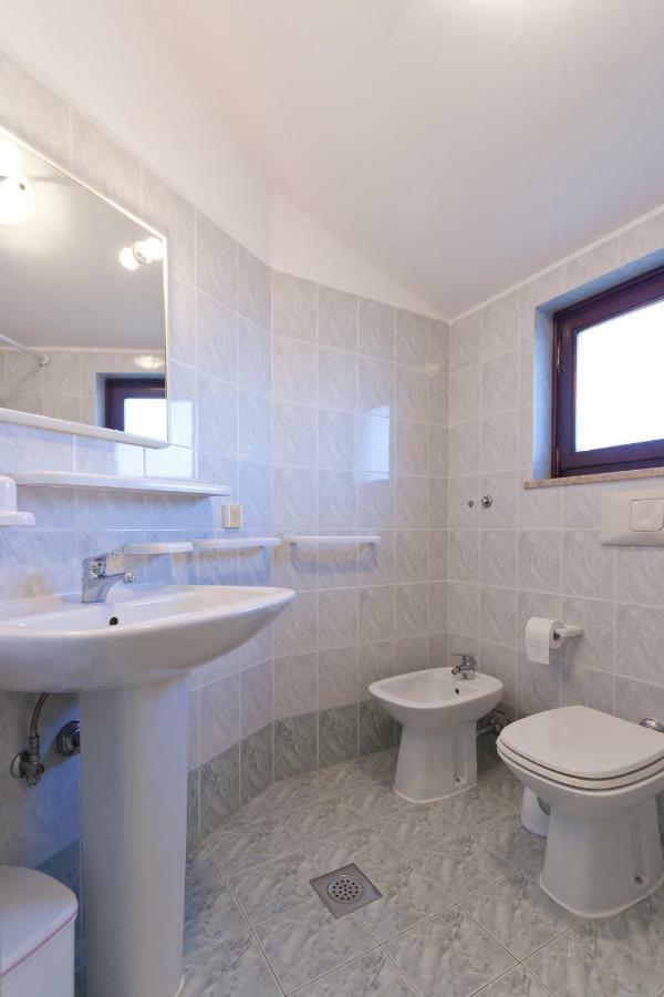Apartments Redenta Tar-Vabriga Ngoại thất bức ảnh
